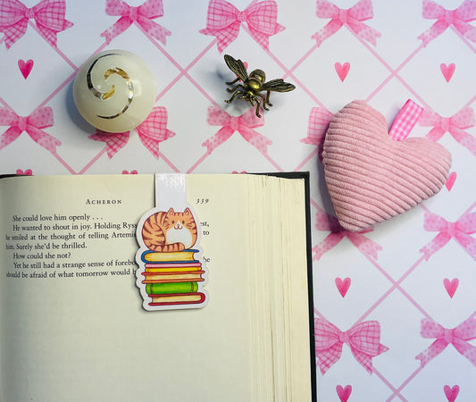 Magnetic Bookmark - Cat & Books