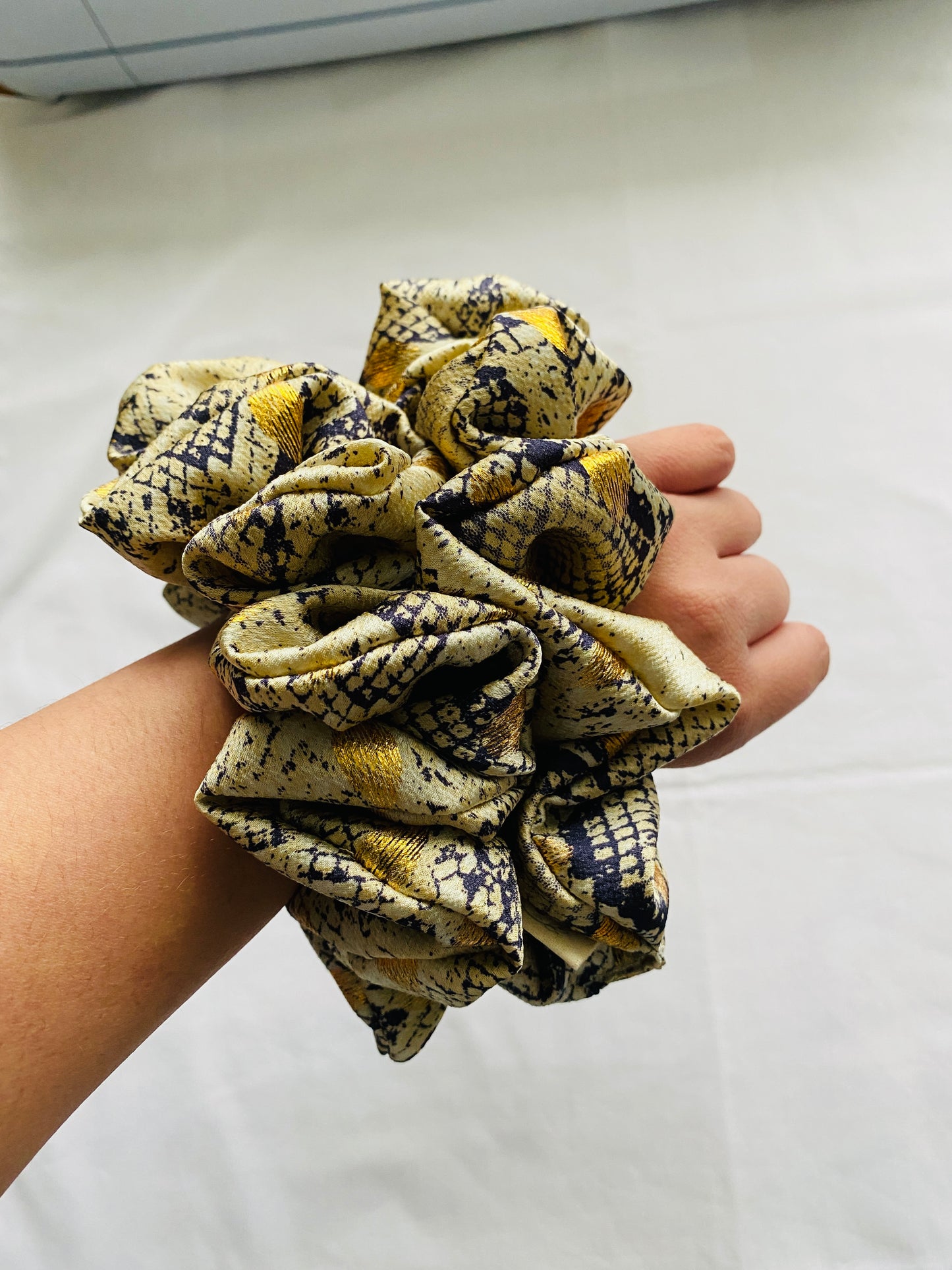 Satin Scrunchie - Leilani XL